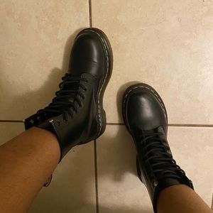 Dr. Martens Boots (1460)